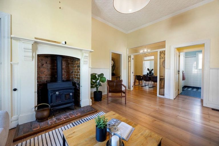 Photo of property in 110 Victoria Street, Cambridge, 3434