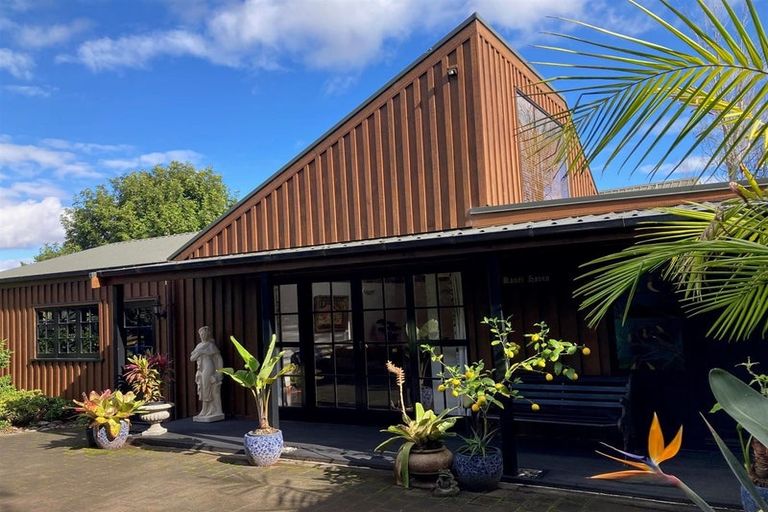 Photo of property in 14 Hebe Place, Birkenhead, Auckland, 0626