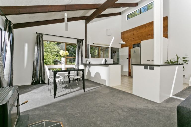 Photo of property in 2/13a Eskdale Road, Birkdale, Auckland, 0626