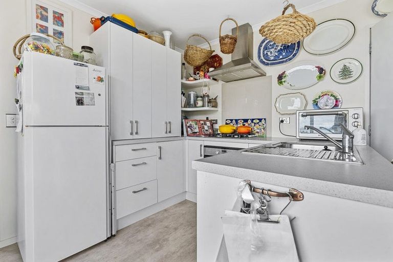 Photo of property in 98 Ohau Drive, Lake Ohau, Twizel, 9412