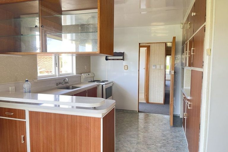 Photo of property in 42 Greendale Avenue, Avonhead, Christchurch, 8042