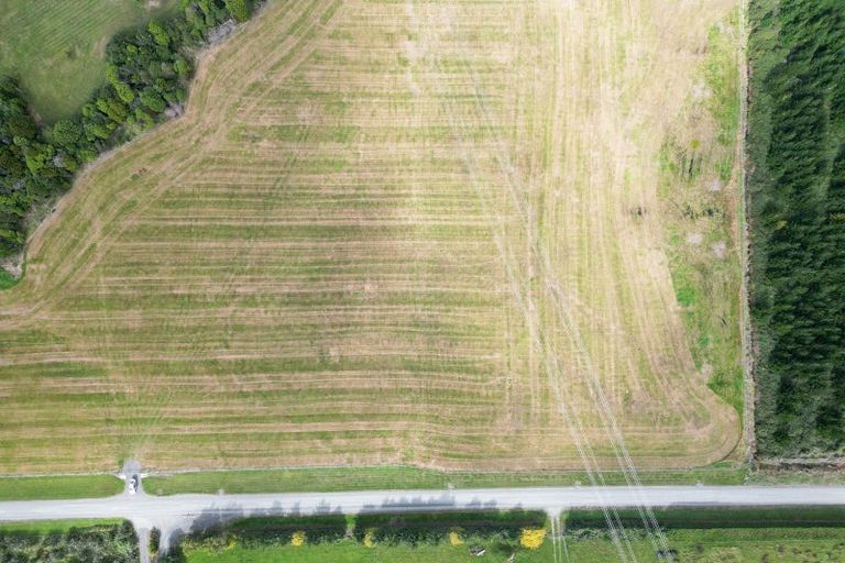 Photo of property in 348 Mason Road, Seaward Bush, Invercargill, 9871