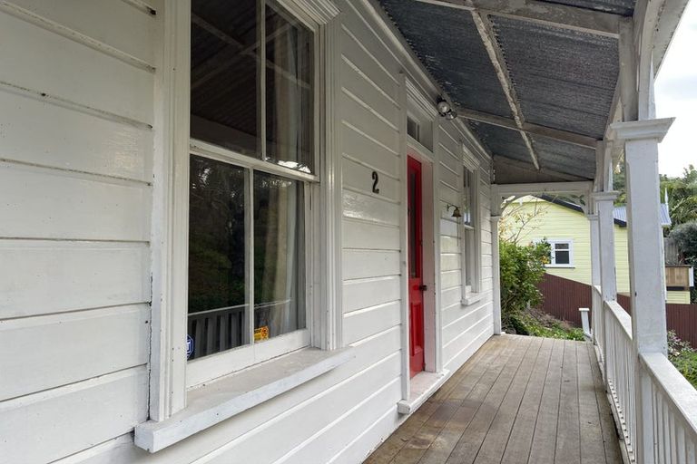 Photo of property in 2 Spencer Road, Hospital Hill, Napier, 4110
