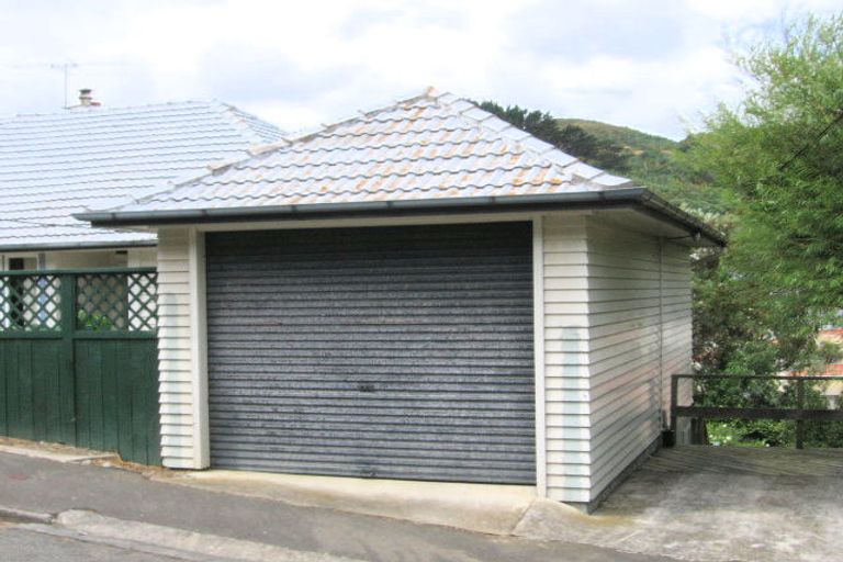 Photo of property in 3-5 Eden Street, Island Bay, Wellington, 6023