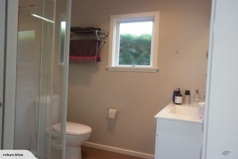 Photo of property in 30 Mcmaster Street, Greytown, 5712