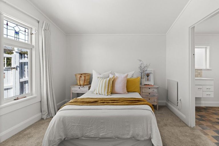 Photo of property in 14 Bay View Road, Bluff Hill, Napier, 4110