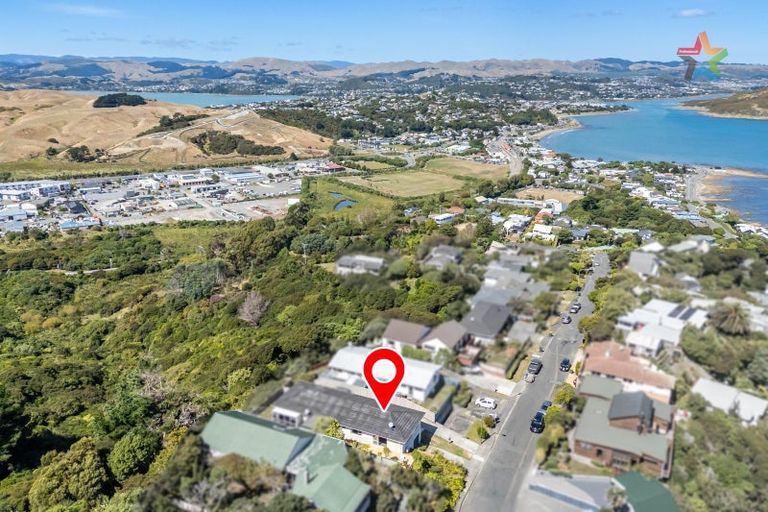 Photo of property in 30 The Track, Plimmerton, Porirua, 5026