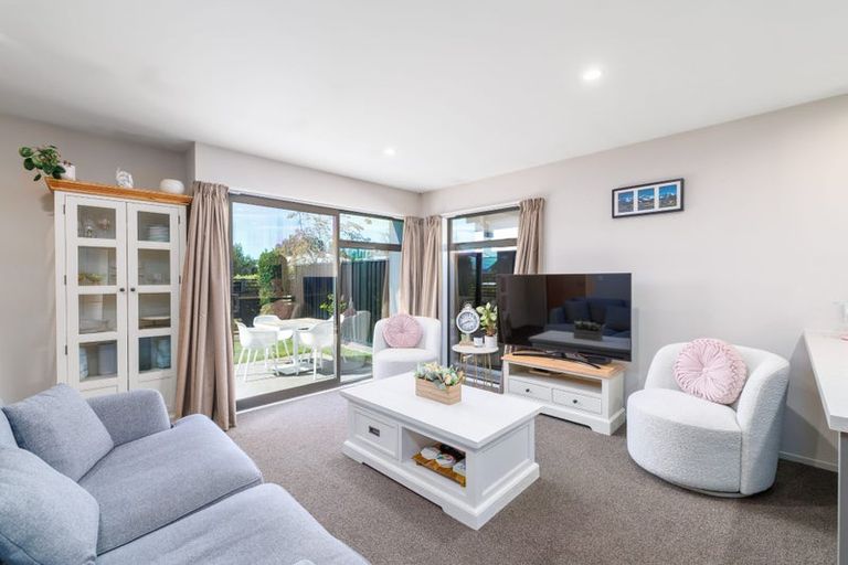 Photo of property in 15a Te Whenu Crescent, Marshland, Christchurch, 8083