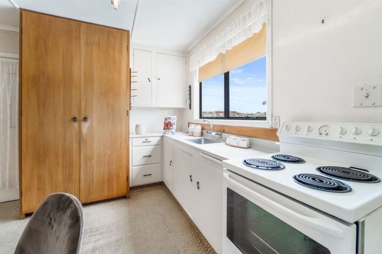 Photo of property in 15 Matai Road, Stanmore Bay, Whangaparaoa, 0932