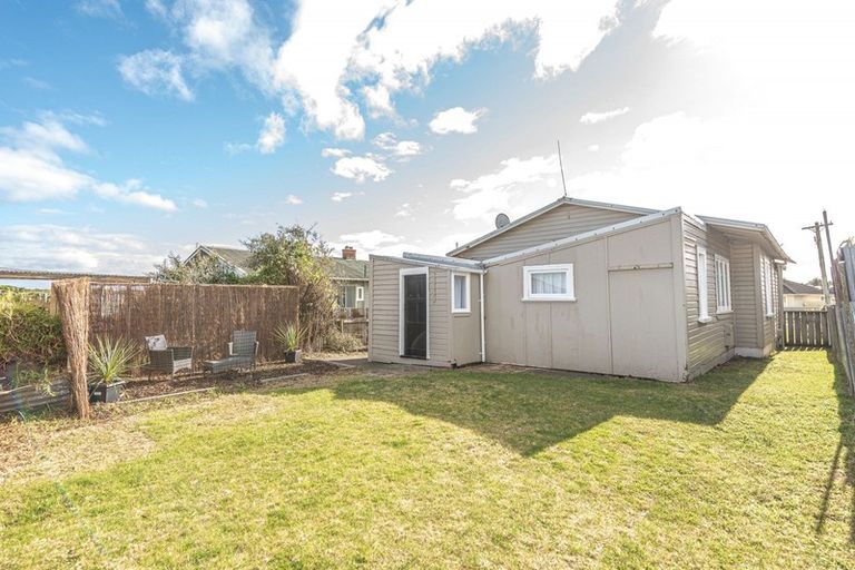 Photo of property in 20 Manuka Street, Castlecliff, Whanganui, 4501