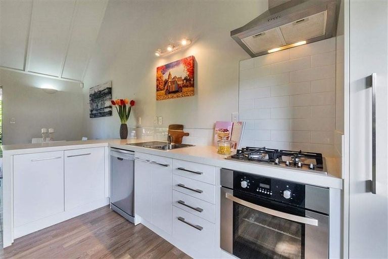 Photo of property in 12/58 Manuroa Road, Takanini, 2112