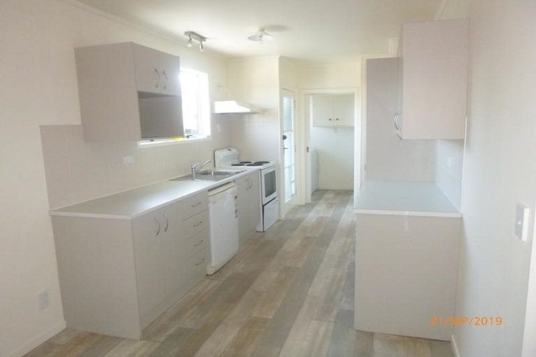 Photo of property in 7 Kemp Road, Massey, Auckland, 0614