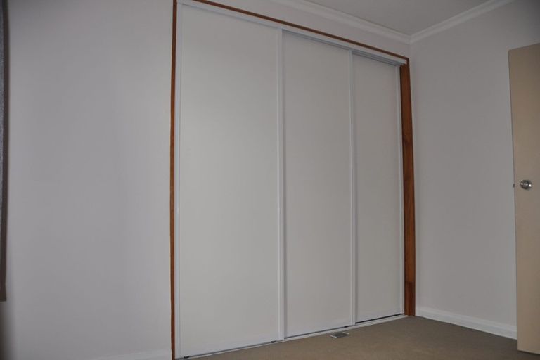 Photo of property in 129 Kia Ora Road, Beach Haven, Auckland, 0626