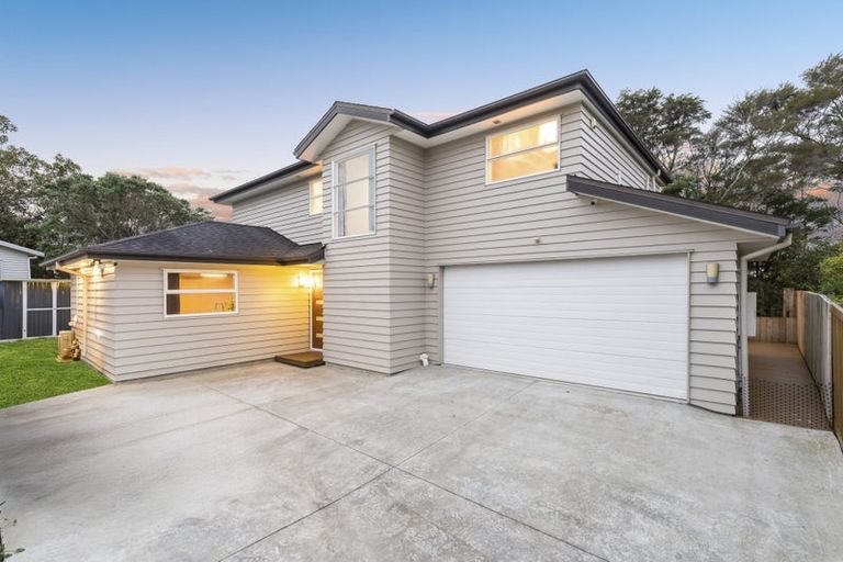 Photo of property in 1a Miro Street, New Lynn, Auckland, 0600