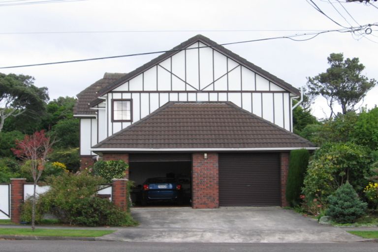 Photo of property in 92 Ngaio Road, Waikanae, 5036