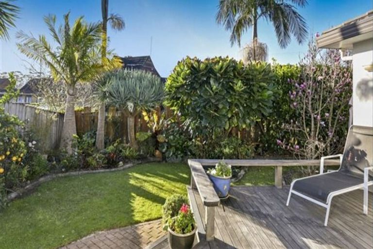 Photo of property in 5 Starlight Cove, Hobsonville, Auckland, 0618