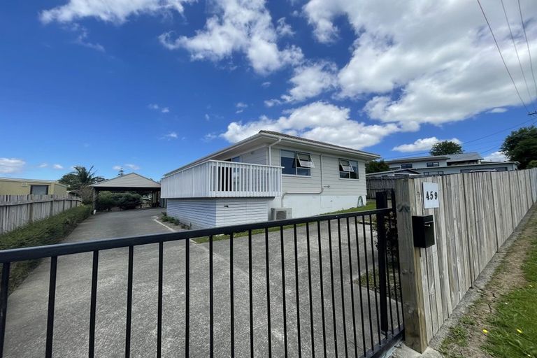 Photo of property in 459 Don Buck Road, Massey, Auckland, 0614