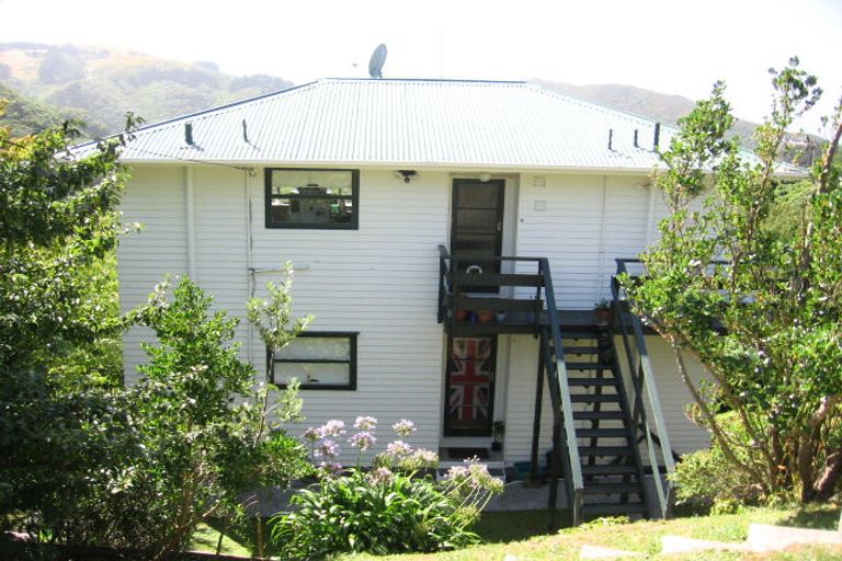 Photo of property in 6b Narbada Crescent, Khandallah, Wellington, 6035