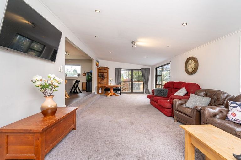 Photo of property in 46 Kinmont Crescent, Kinmont Park, Mosgiel, 9024