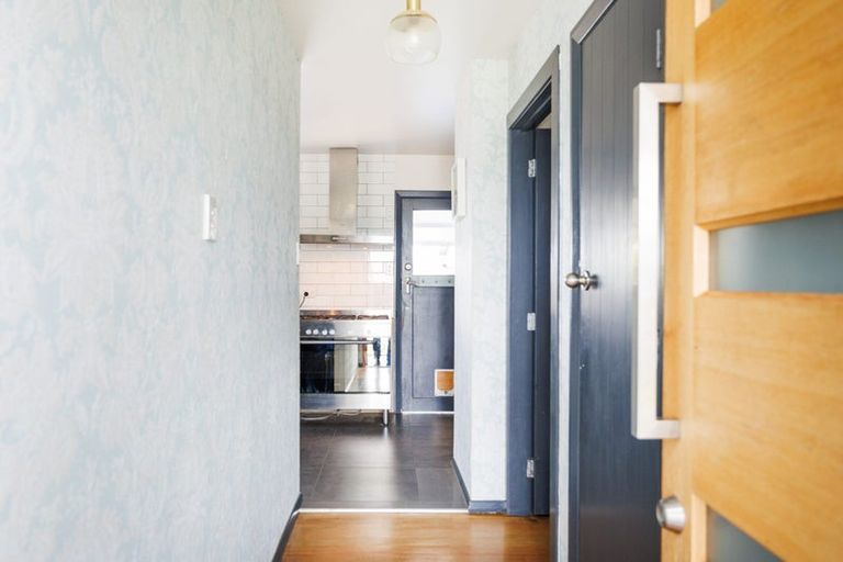 Photo of property in 18 Somerset Crescent, Highbury, Palmerston North, 4412