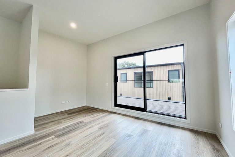 Photo of property in 12/92 Cambridge Terrace, Waterloo, Lower Hutt, 5011