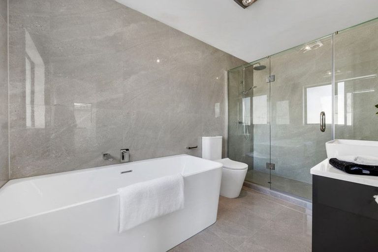 Photo of property in 6 Knockanara Drive, Flat Bush, Auckland, 2019