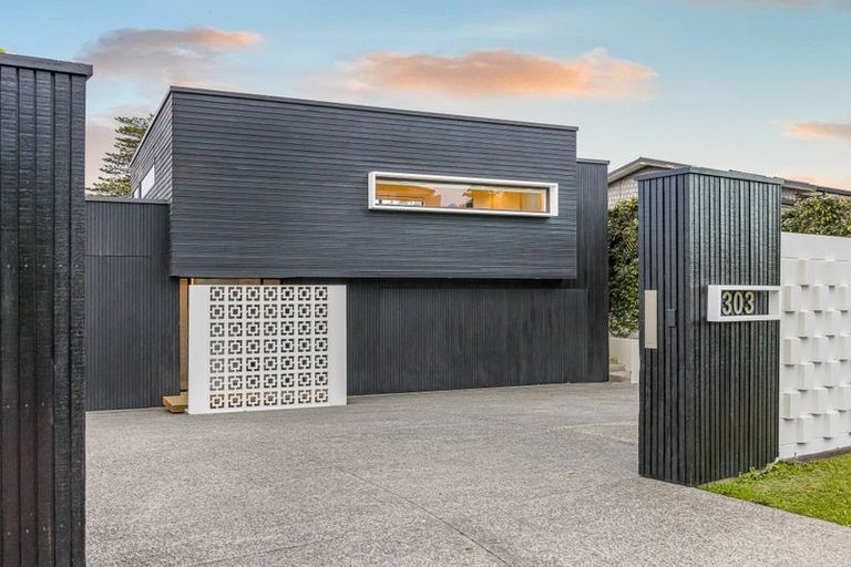 Photo of property in 303 Beach Road, Campbells Bay, Auckland, 0630