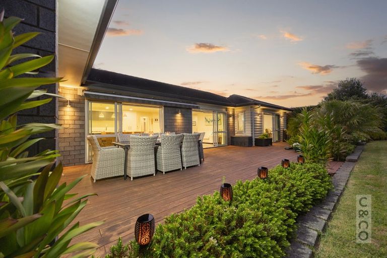 Photo of property in 9 Pohutukawa Parade, Riverhead, 0820