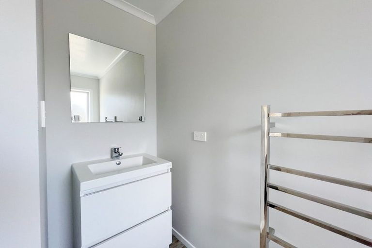 Photo of property in 14u6 Breckons Avenue, Nawton, Hamilton, 3200