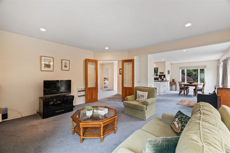 Photo of property in 16 Hanover Place, Ilam, Christchurch, 8041