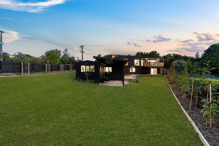 Photo of property in 1 Tauhinu Road, Greenhithe, Auckland, 0632