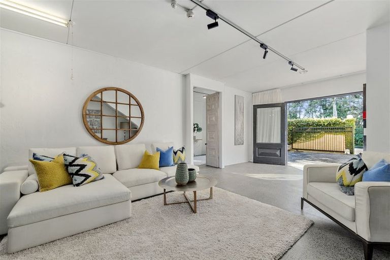Photo of property in 1/25a Lake Road, Devonport, Auckland, 0624