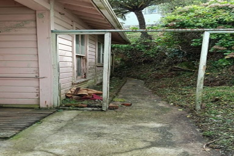 Photo of property in 28 Highbury Road, Highbury, Wellington, 6012