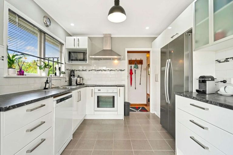 Photo of property in 44 Te Kanawa Crescent, Henderson, Auckland, 0610