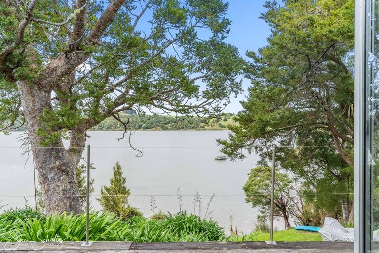 Photo of property in 429 Heatley Road, Whakapirau, Maungaturoto, 0583