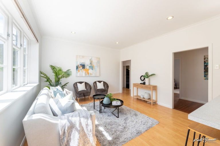 Photo of property in 33 Waiwhetu Road, Waiwhetu, Lower Hutt, 5010