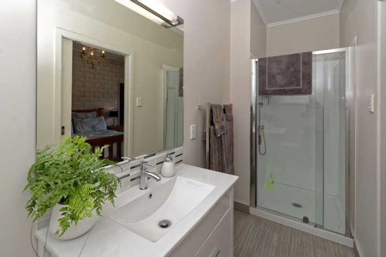 Photo of property in 22 Galloway Street, Hamilton East, Hamilton, 3216