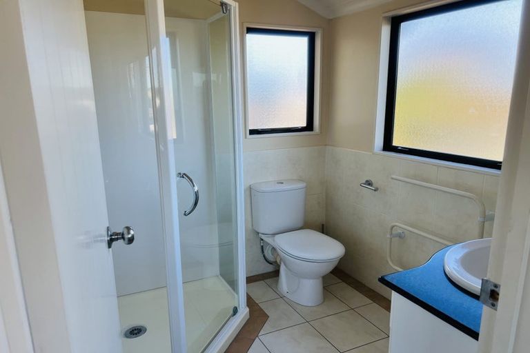 Photo of property in 49 Lilybank Crescent, East Tamaki, Auckland, 2013