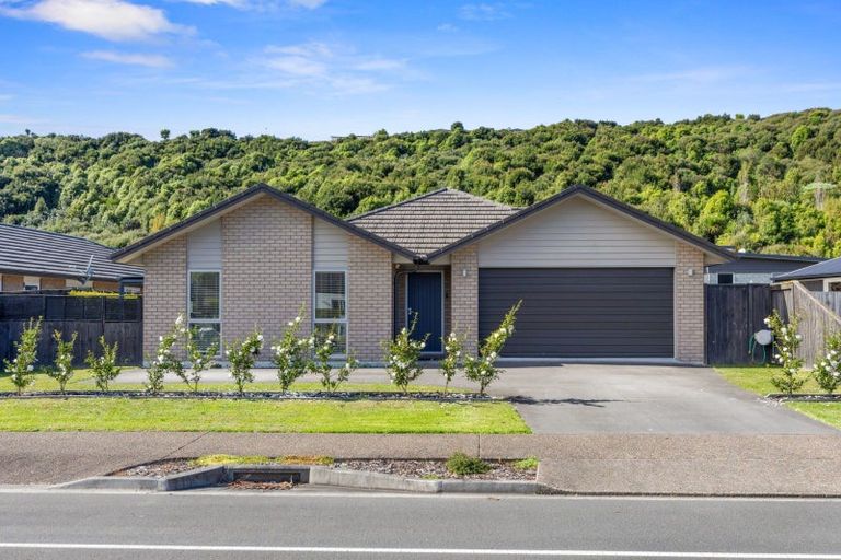 Photo of property in 269 Lakes Boulevard, Pyes Pa, Tauranga, 3112