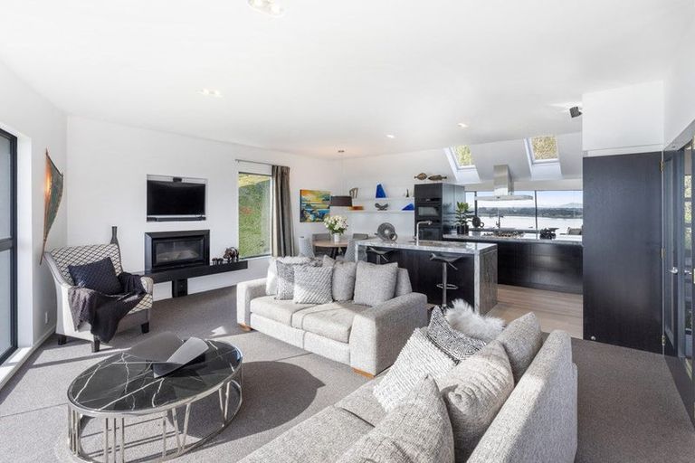 Photo of property in 11a Te Awakura Terrace, Mount Pleasant, Christchurch, 8081