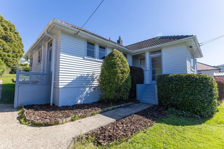 Photo of property in 77 Mooltan Street, Halfway Bush, Dunedin, 9010
