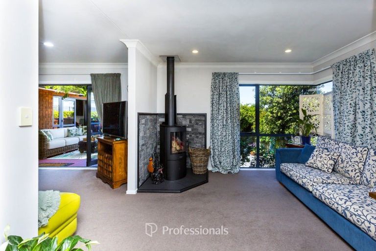 Photo of property in 53 Riverstone Drive, Riverstone Terraces, Upper Hutt, 5018