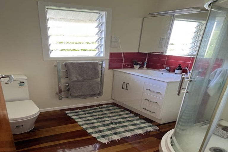 Photo of property in 1/39 Kia Ora Road, Beach Haven, Auckland, 0626