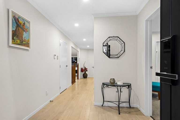 Photo of property in 13 San Prospero Crescent, Henderson, Auckland, 0612
