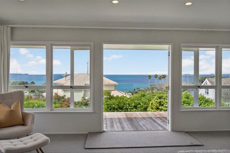 Photo of property in 2/33 Gulf View Road, Murrays Bay, Auckland, 0630