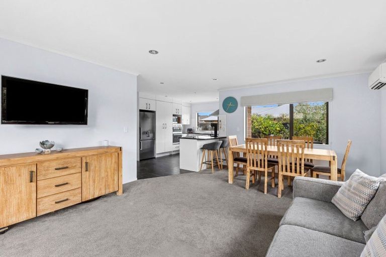 Photo of property in 9 Jasmine Place, Cambridge, 3434