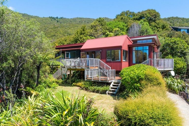 Photo of property in 542 Moetapu Bay Road, Moetapu Bay, Picton, 7282
