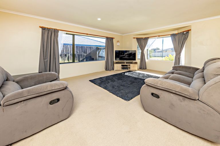 Photo of property in 15 Killeen Place, Flat Bush, Auckland, 2019