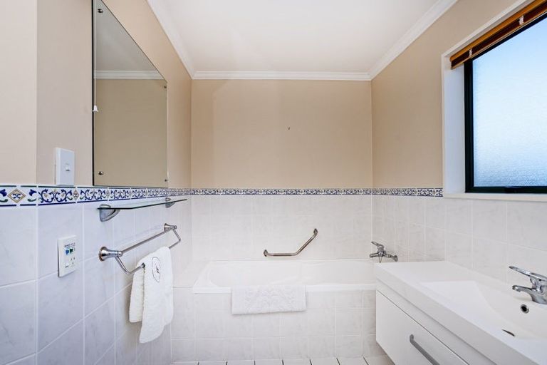 Photo of property in 23 Glenroy Park Drive, Waikiwi, Invercargill, 9810