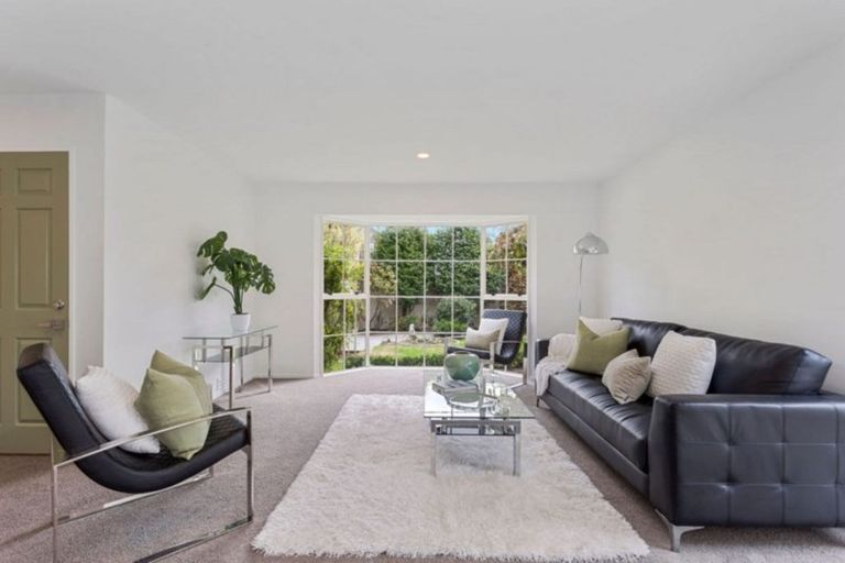 Photo of property in 86a Peer Street, Upper Riccarton, Christchurch, 8041